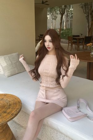 Elegant Vintage Style Knitted Sweater for Spring Autumn - Slim Fit with Artistic Temperament - Perfect for 90s and Y2K Fashion Lovers