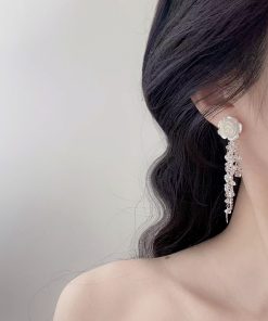 Elegant White Camellia Crystal Long Beaded Earrings for Women - Ethereal Light Luxury Incense Plate Ear Clips
