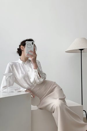 Elegant White Chinese Style Stand Collar Shirt for Women - Bamboo and Bird Design, Han Element Top for Spring 2025