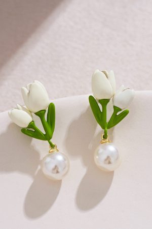 Elegant White Tulip Stud Earrings with Pearl Accents, High-End Floral Drop Earrings for Women, Tea-Themed Jewelry, Unique Design