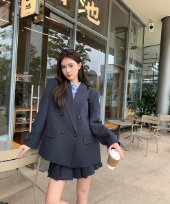 Elegant Women's College Style Blazer and Pleated Skirt Set - Classic Blazer with Chic Tailoring for a Timeless Look