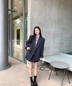 Elegant Women's College Style Blazer and Pleated Skirt Set - Classic Blazer with Chic Tailoring for a Timeless Look