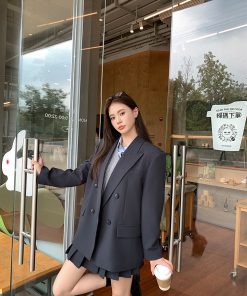 Elegant Women's College Style Blazer and Pleated Skirt Set - Classic Blazer with Chic Tailoring for a Timeless Look