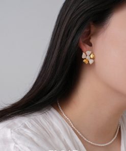 Elegant Women's French Floral Drip Glaze Earrings with Sparkling Diamond Details - Gold Flower Ear Clips
