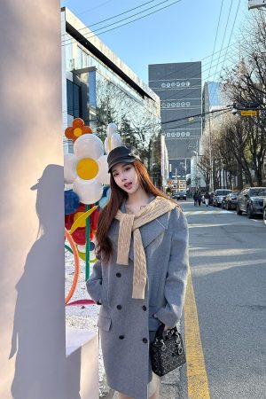 Elegant Women's Winter Melange Wool Knitted Cardigan - Artistic Design, Cozy Style for Cold Weather