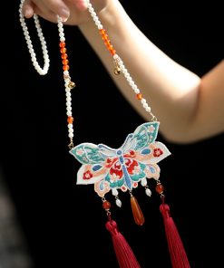 Embroidered Butterfly Tassel Necklace for Women - National Style Hanfu Accessories for Autumn & Winter, Ancient Qipao Jewelry