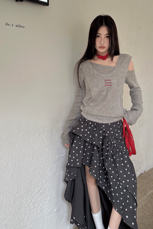 Embroidered Off-Shoulder Loose Long Sleeve Knit Sweater - Trendy Two-Piece Look, Cozy Fashion for Y2K and Korean Style Enthusiasts
