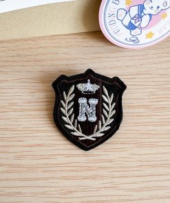 Embroidered Pudding Bear JK Uniform Brooch - British College Style Versatile Fashion Badge Suit Pin Accessory