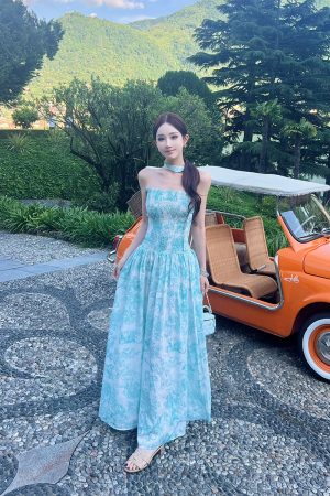 Emerald Garden Floral Print Long Dress for Women, Spaghetti Strap, Socialite Style, Perfect for Tall Individuals, Trendy Influencer Look