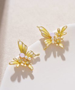 Ethereal Light Yellow Butterfly Earrings - Cute Versatile Ear Studs for Summer 2025, Sweet Temperament Jewelry, Trendy Accessory