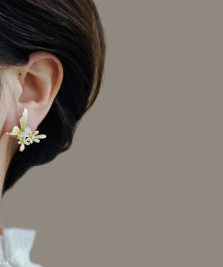 Ethereal Light Yellow Butterfly Earrings - Cute Versatile Ear Studs for Summer 2025, Sweet Temperament Jewelry, Trendy Accessory