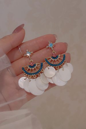 Ethnic Shell Round Fan-Shaped Earrings with Blue Zircon - Stylish Vacation Ear Accessories for Travel