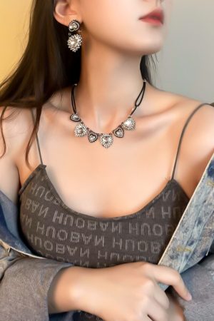 European American Punk Style Crystal Inlaid Black Silver Heart Necklace Clavicle Chain - Trendy Temperament Jewelry