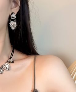 European American Punk Style Crystal Inlaid Black Silver Heart Necklace Clavicle Chain - Trendy Temperament Jewelry