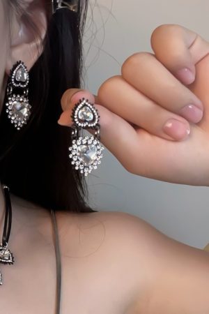 European American Punk Style Crystal Inlaid Black Silver Heart Necklace Clavicle Chain - Trendy Temperament Jewelry