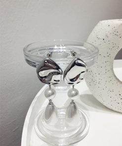 European and American Socialite Style Slim Face Earrings with Uneven Water Drop Metal and Artificial Pearl Pendant Decoration
