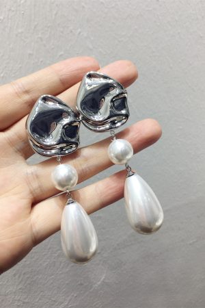 European and American Socialite Style Slim Face Earrings with Uneven Water Drop Metal and Artificial Pearl Pendant Decoration