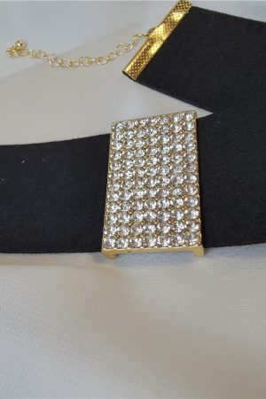 Exaggerated Black Choker Necklace for Women - Trendy Clavicle Chain Neckband, Stylish Neck Accessory for European and American Fashion