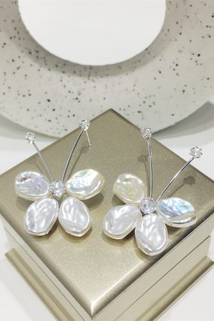 Exaggerated Butterfly Earrings with Diamond-Inlaid Imitation Shell Pearls - Trendy Spring Summer Evening Accessories