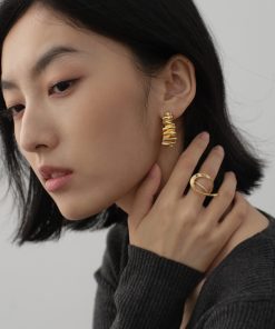 Exaggerated Irregular Wave Pleated Horn-Shaped Earrings - European American Heavy Industrial Style, High Color Retention Fashion Jewelry