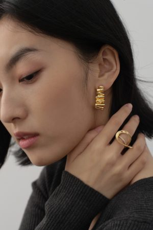 Exaggerated Irregular Wave Pleated Horn-Shaped Earrings - European American Heavy Industrial Style, High Color Retention Fashion Jewelry