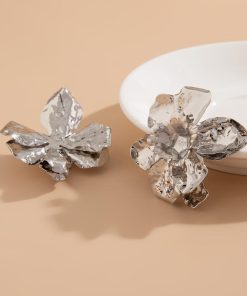 Exaggerated Metal Flower Earrings - 3D Pleated Floral Design, European and American Fashion Statement Jewelry