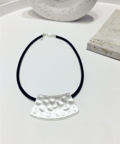 Exaggerated Personality Necklace with Slimming Effect, Textured Irregular Geometric Black Cord Collarbone Chain Accessory