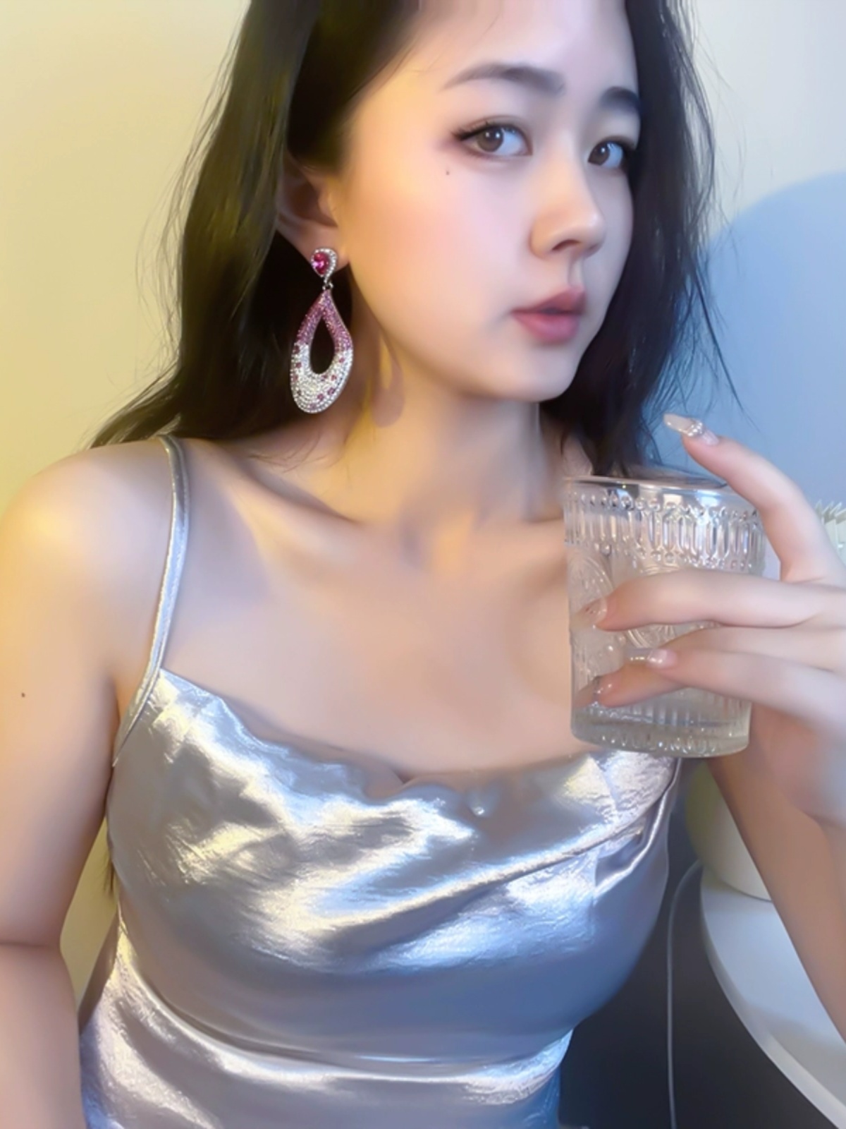 Exaggerated Pink and Green Two-Color Crystal Inlaid Silver-Plated Earrings for a Chic European American Style - Autumn/Winter 2025 Exaggerated Pink and Green Two-Color Crystal Inlaid Silver-Plated Earrings for a Chic European American Style - Autumn/Winter 2025