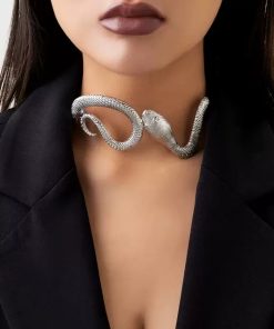 Exaggerated Snake-Shaped Clavicle Chain Necklace – Bold Metal Choker for Women, European & American Fashion Statement Jewelry