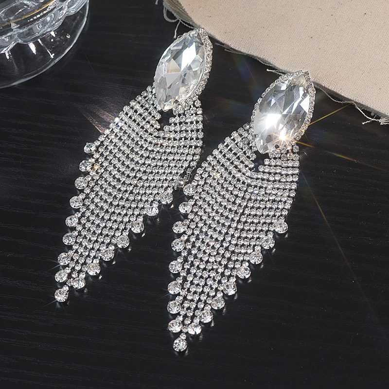 Exaggerated Tassel Earrings - Luxury Long Drop Design, Vintage European & American Style, Personalized Temperament Accessories Exaggerated Tassel Earrings - Luxury Long Drop Design, Vintage European & American Style, Personalized Temperament Accessories