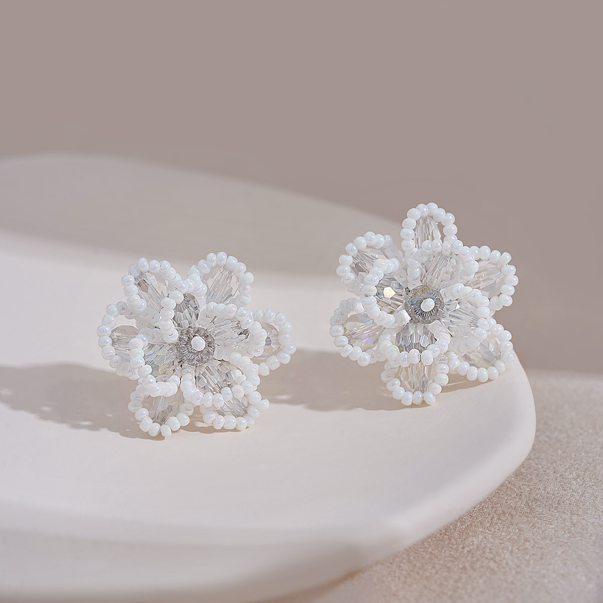 Exaggerated Three-Dimensional Flower Earrings - Unique Fairy Wind Design, Light Luxury Ear Studs for Elegant Style Exaggerated Three-Dimensional Flower Earrings - Unique Fairy Wind Design, Light Luxury Ear Studs for Elegant Style