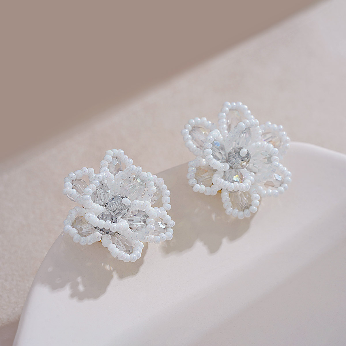 Exaggerated Three-Dimensional Flower Earrings - Unique Fairy Wind Design, Light Luxury Ear Studs for Elegant Style Exaggerated Three-Dimensional Flower Earrings - Unique Fairy Wind Design, Light Luxury Ear Studs for Elegant Style