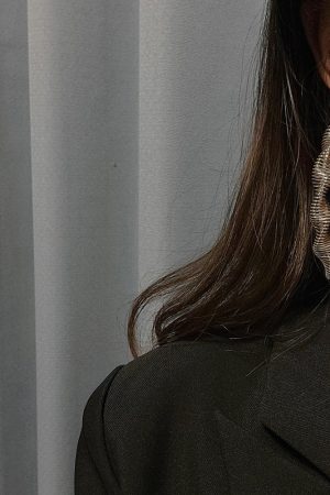 Exaggerated Twisted Hoop Earrings for Women, Minimalist High-End Design, Fashionable European and American Style