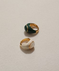 Exaggerated White Shell Ring with Peacock Stone - Chic European American Style, Simple Versatile Fashion Accessory