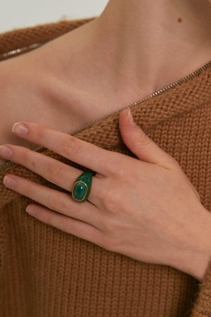 Exaggerated White Shell Ring with Peacock Stone - Chic European American Style, Simple Versatile Fashion Accessory