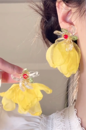 Exaggerated Yellow Flower Stud Earrings - Qi Wei Style, Unique Personality Jewelry for Vacation and Travel 2025