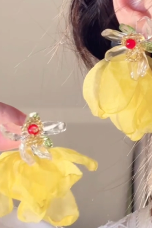 Exaggerated Yellow Flower Stud Earrings - Qi Wei Style, Unique Personality Jewelry for Vacation and Travel 2025