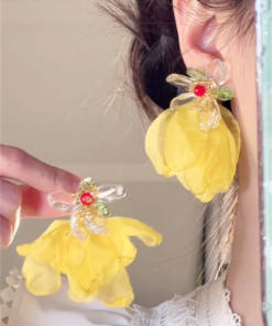 Exaggerated Yellow Flower Stud Earrings - Qi Wei Style, Unique Personality Jewelry for Vacation and Travel 2025