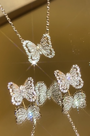 Exquisite 925 Sterling Silver Three-Dimensional Butterfly Necklace and Diamond Inlaid Earrings Set - Light Luxury Jewelry
