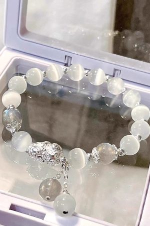 Exquisite Cat's Eye Stone Pixiu Bracelet for Women, High-End Minimalist Bangle, Versatile Fashionable Best Friend Accessory