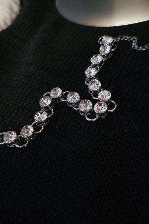 Exquisite Diamond-Studded Minimalist Bracelet for Women - Light Luxury Hand Accessories, Elegant Niche Fashion Jewelry