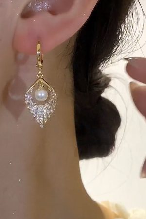 Exquisite Full Diamond Water Drop Pearl Earrings for Women, Versatile Korean Style Ear Clips, Trendy Fashion Statement Jewelry