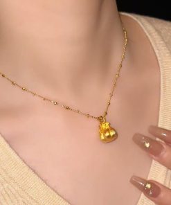 Exquisite Gold-Plated Pumpkin Coin Purse Necklace - Retro Chinese-Style Clavicle Chain for Women, High-End Fashion Accessory