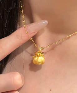 Exquisite Gold-Plated Pumpkin Coin Purse Necklace - Retro Chinese-Style Clavicle Chain for Women, High-End Fashion Accessory