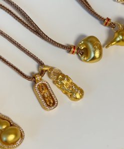 Exquisite Hollow Gourd Braided Rope Necklace - Ancient Method Sand Gold High-End Sweater Chain for Elegant Style