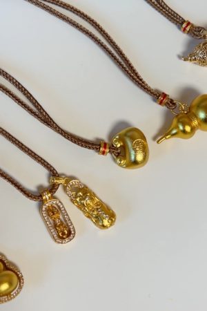 Exquisite Hollow Gourd Braided Rope Necklace - Ancient Method Sand Gold High-End Sweater Chain for Elegant Style