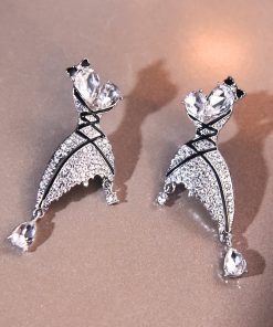 Exquisite Irregular Butterfly Earrings for Women - Japanese and Korean Design, 2025 Minimalist Crystal Inlaid Socialite Style