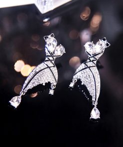 Exquisite Irregular Butterfly Earrings for Women - Japanese and Korean Design, 2025 Minimalist Crystal Inlaid Socialite Style
