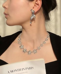 Exquisite Irregular Butterfly Earrings for Women - Japanese and Korean Design, 2025 Minimalist Crystal Inlaid Socialite Style