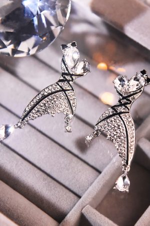 Exquisite Irregular Butterfly Earrings for Women - Japanese and Korean Design, 2025 Minimalist Crystal Inlaid Socialite Style